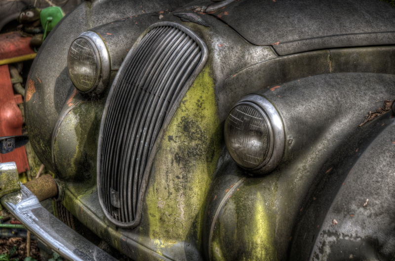 vehicle, wheel, mode of transportation, transport, close-up, metal, auto, wreck, abandoned, headlight, shiny, silver colored, old, the past, lost, classic