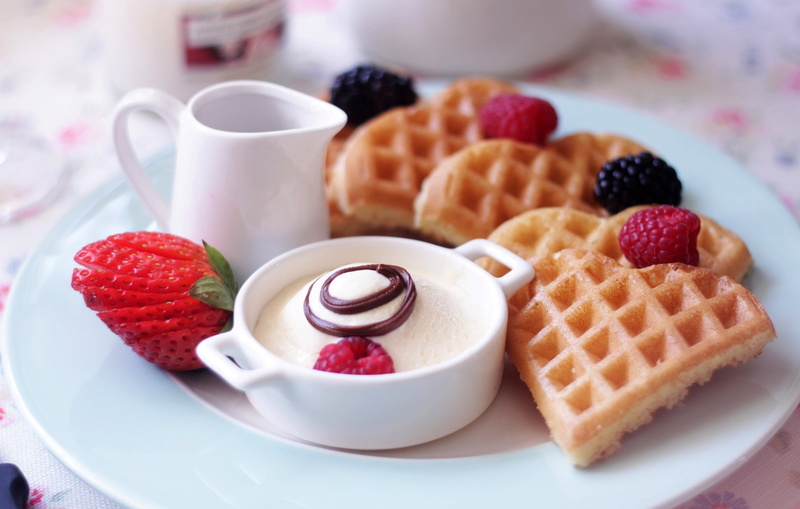 dish, refreshment, coffee cup, food, strawberry, fruit, temptation, raspberry, Breakfast, 1080P, healthy eating, no people, indulgence, food and drink