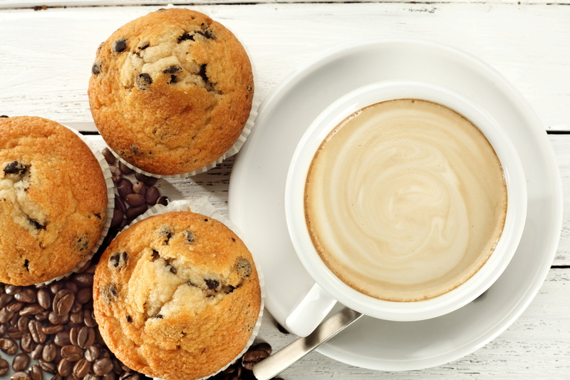 still life, cupcakes, muffins, snack, sweet, hot drink, chocolate, mug, sweet food, coffee, food and drink, cup, coffee cup, dessert, refreshment, cookie