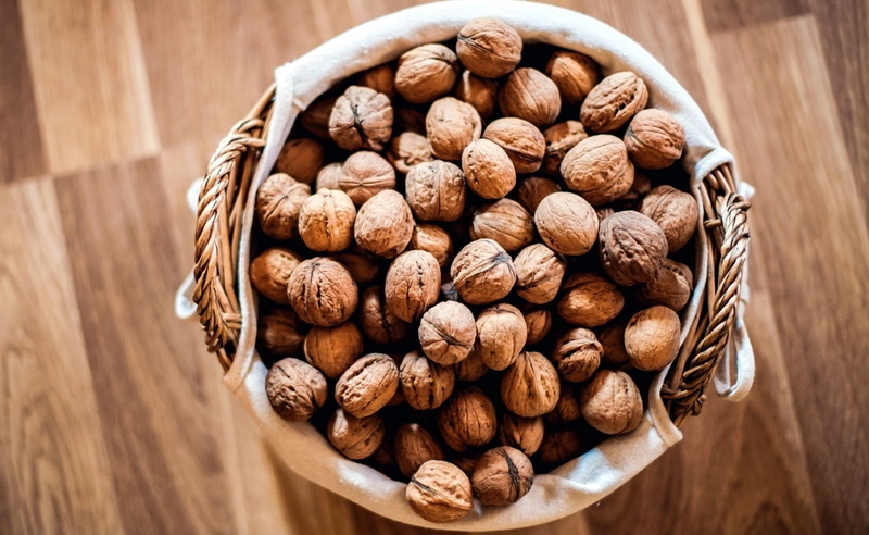 nut - food, wood - material, baskets, food, abundance, snack, walnuts, nuts, table, directly above, heap, close-up, brown, 1080P, still life, wellbeing