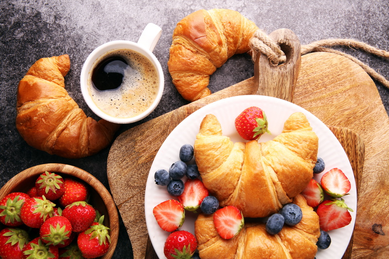 Food, 8K, Berry, Breakfast, Still Life, Fruit, Croissant, Strawberry, Coffee, Blueberry, Cup, Viennoiserie