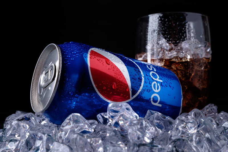 Bank, Pepsi, ice, drink, glass, soda, 4K, Cola, carbonated drink, Pepsi-Cola, drops