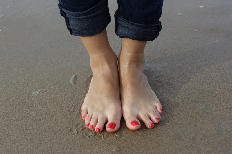 chiropodist, black and white, standing, leisure activity, water, cantabria, adult, chiropody, nail, cold water, human foot, human limb, one person, person