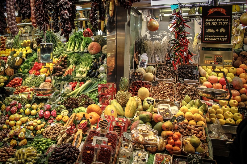 market stall, food, fruits, retail display, vegetables, apple - fruit, large group of objects, choice, food and drink, retail, freshness, 2K, no people