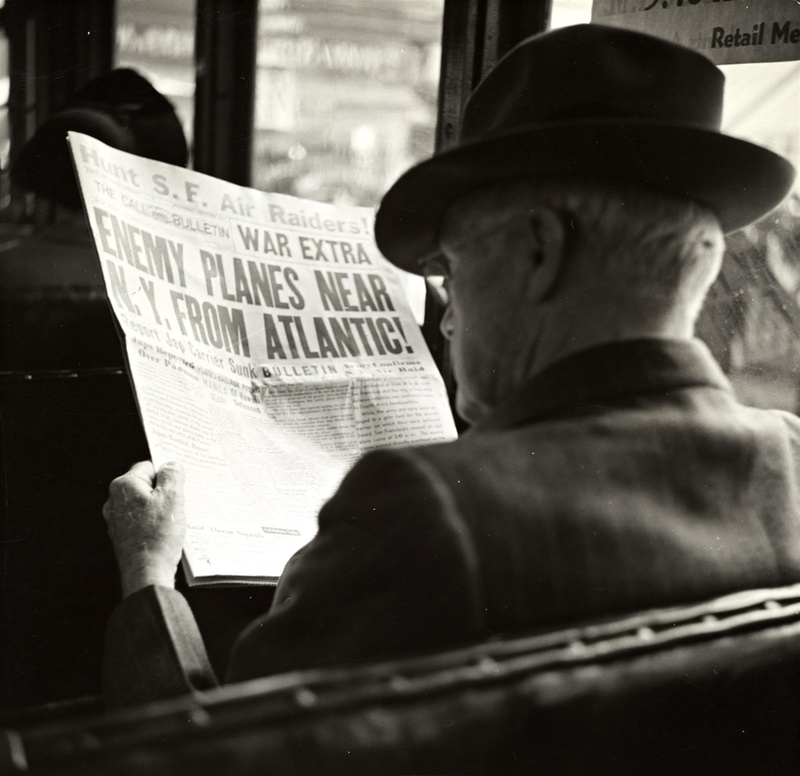 focus on foreground, finance, vintage, 1930s, hat, obscured face, paper, rear view, photography, bus, 2K, western script, person, clothing, people, photo