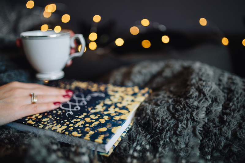 focus on foreground, woman, cup, coffee - Drink, human Hand, holding, reading, selective focus, illuminated, lifestyles, Hygge, people, mug, femine, indoor