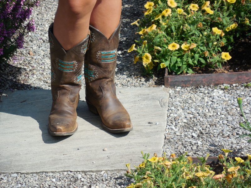 jeans, feet, scalloped, outdoor, shoes, snip, flower, toe, fun, 4K, human limb, flowering plant, footpath, footwear, young, leisure activity, day, boots