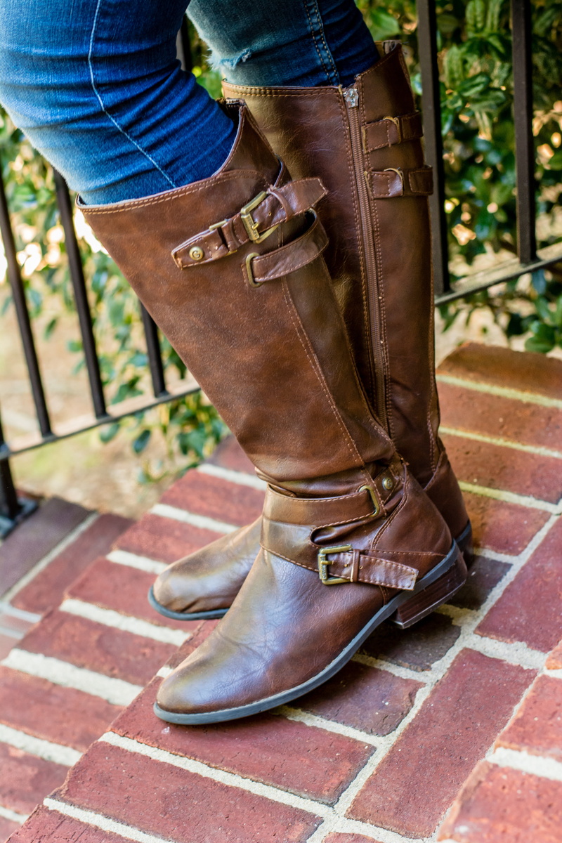 standing, clothing, lifestyles, riding boots, 5K, high, human foot, body part, design, knee, boots, shoe, leisure activity, person, fashionable, adult