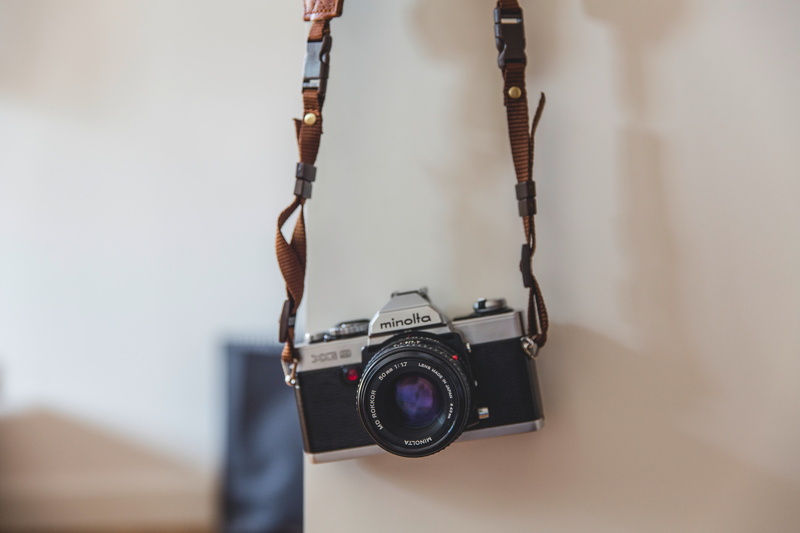 camera - photographic equipment, equipment, antique, communication, lens, nostalgia, photography themes, old-fashioned, no people, shoot, close-up, gray