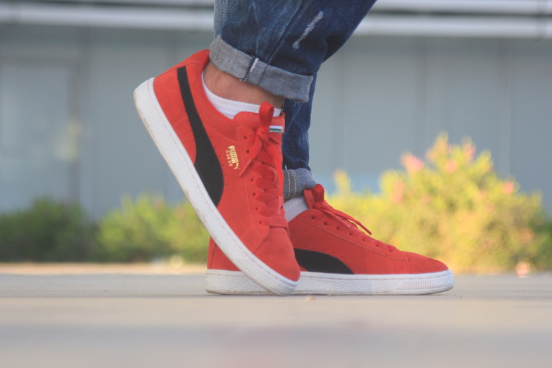 one person, shoes, sport, low section, city, human leg, human foot, limb, jeans, casual clothing, day, standing, outdoors, focus on foreground, shoe, 5K