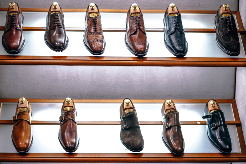 store, classic, shiny, shoelaces, brown, fashionable, nobody, modern, hanging, detail, wood, boot, black, variation, choice, wood - material, laces, close-up