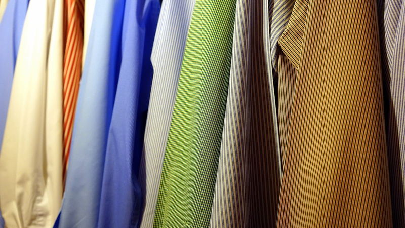 style, colorful, hanging, variation, fabric, choice, 5K, outfit, indoors, garment, wardrobe, male, hanger, business, store, casual, hang, clothes, assorted