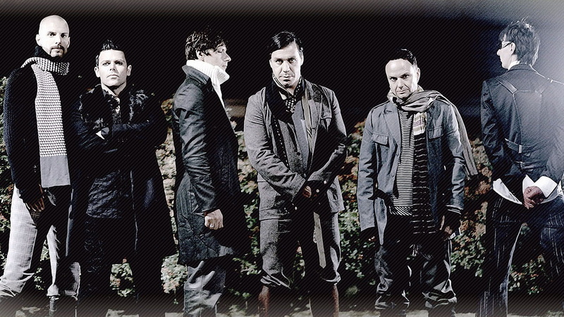 males, lifestyles, band, arts culture and entertainment, caucasian Ethnicity, walking, medium group of people, fashion, s, coats, black, performance, new York City