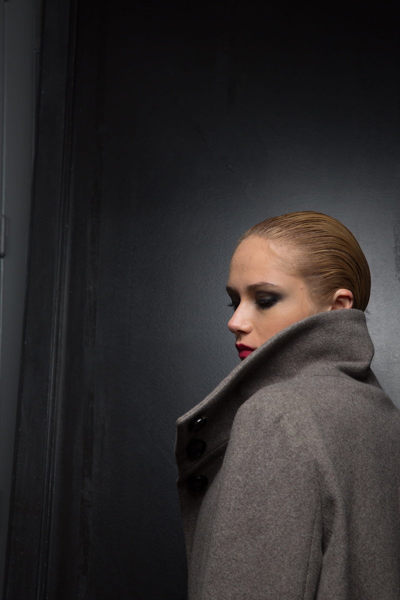 facial expression, photoshoot, suit, blond hair, fashionable, close-up, fashion, studio, red lips, clothing, wear, copy space, girl, headshot, contemplation