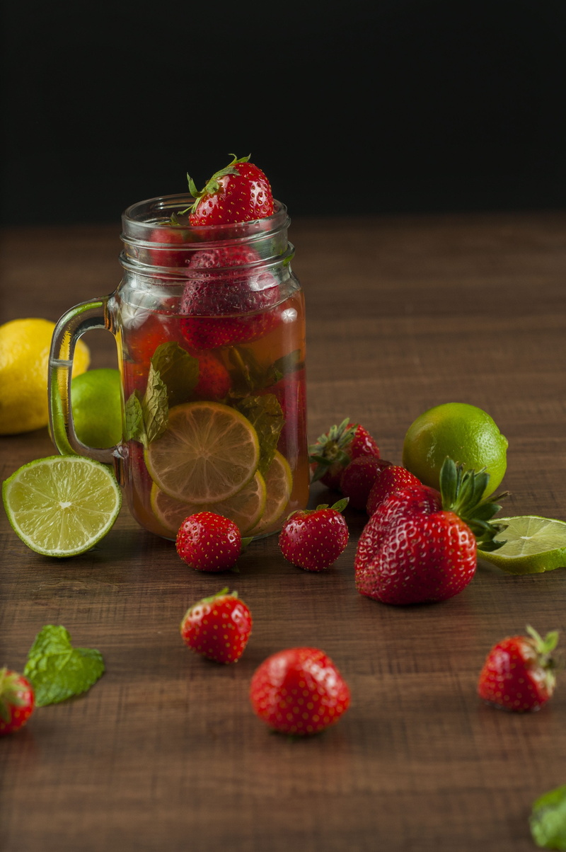 4K, Strawberry, clear, summer, infused water, yellow, ripe, green, wooden, healthy eating, fruit, organic, healthy, lemonade, wood - material, scented