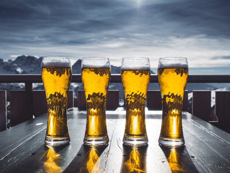 lager, ski, refreshment, household equipment, 4K, celebration, beverage, food and drink, freshness, table, beer, ale, pub, four, side by side, holidays