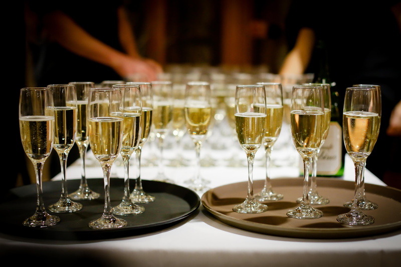 catering, celebrating, clear, celebration, wealth, wine, drink, champagne, serving trays, luxury, event, inside, indoors, 5K, wineglass, party, white