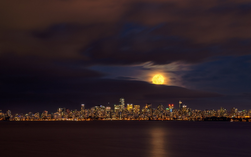 seascape, urban skyline, cityscape, long‑exposure, canada, skyscraper, moon, built structure, office building exterior, citylights, outdoors, waterfront