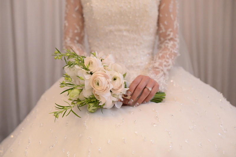 wedding, white, people, freshness, indoors, flower, married, one person, nature, midsection, women, event, wedding ceremony, bunch of flowers, 4K, celebration