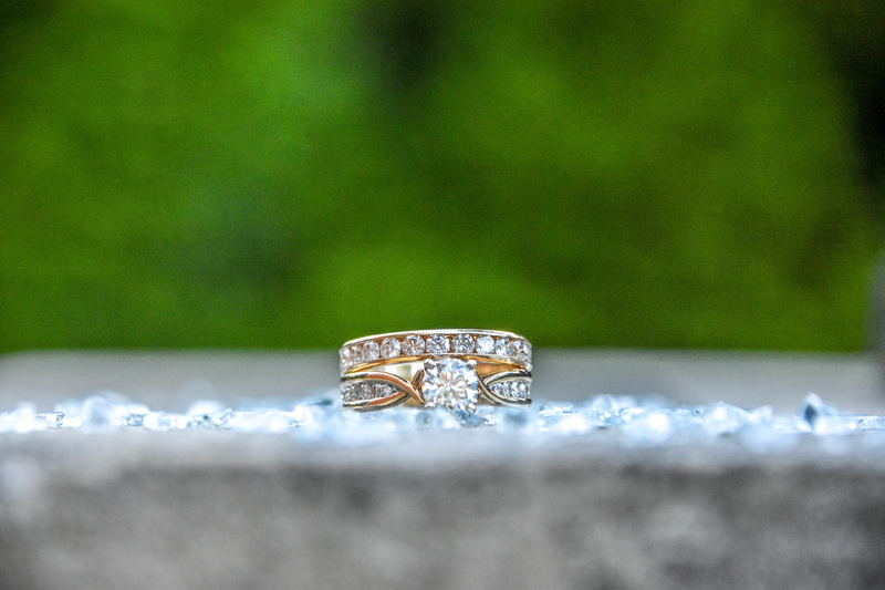 emotion, gold ring, surface level, gray, table, 5K, surface, colored, wedding ring, concrete, engagement Ring, ring, macro, gemstone, day, no people, diamond