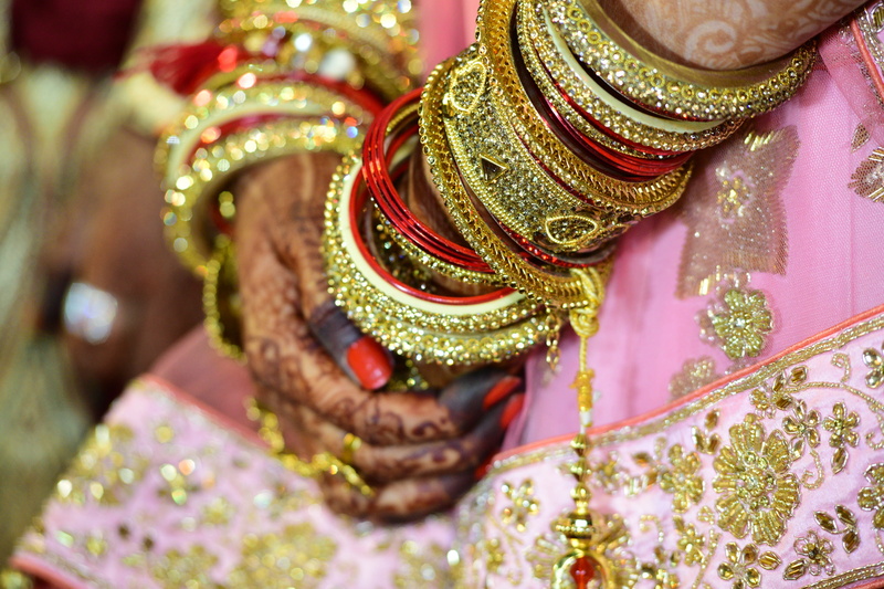 colors, ornate, traditional ceremony, wearing, traditional, sari, 4K, traditional clothing, design, gold, close-up, bracelets, jewelry, bangle, pre-wedding