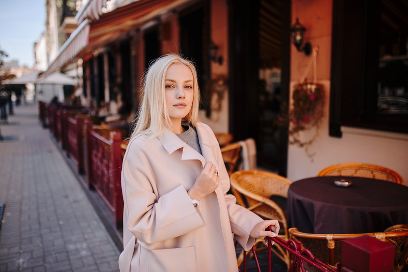 portrait, women outdoors, women, blonde, Public, pale, long hair, 2K, white coat, grey sweater, coats, overcoats