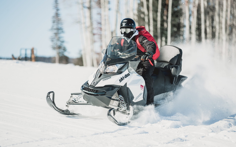 speed, nature, warm clothing, apparel, extreme sports, one person, riding, mode of transportation, outdoors, transportation, human, real people, ice, clothing