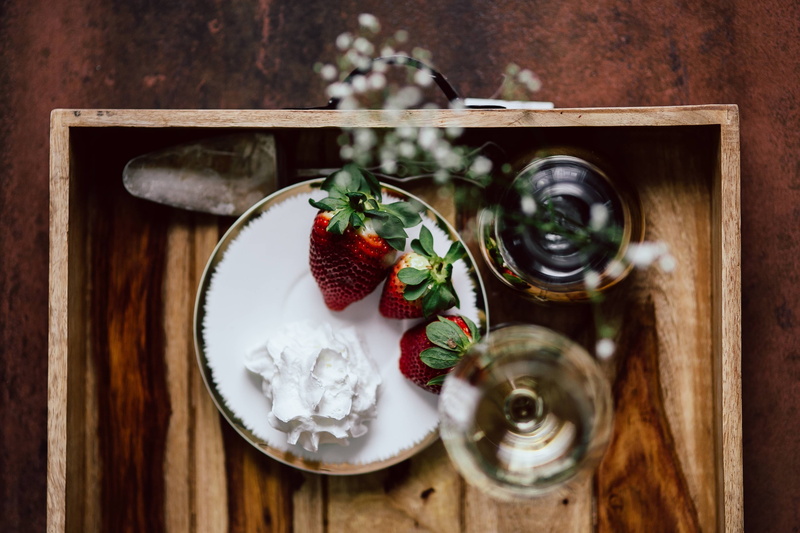 wine, white, 4K, food, glass, wooden, white wine, wellbeing, bowl, freshness, still life, container, indoors, table, wood - Material, preserves, sweet