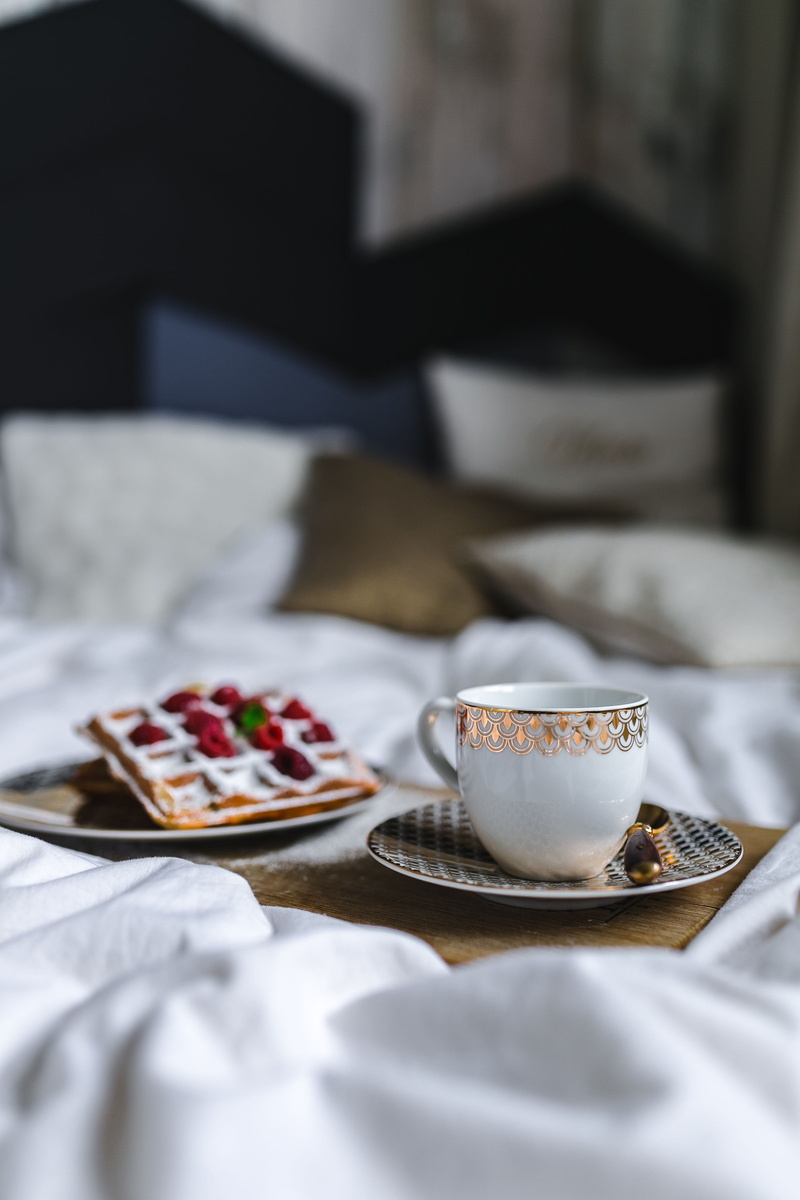 table, raspberries, pillow, selective focus, kitchen utensil, indoors, mug, waffles, coffee, interior, bed, hot drink, espresso, still life, 4K, indoor