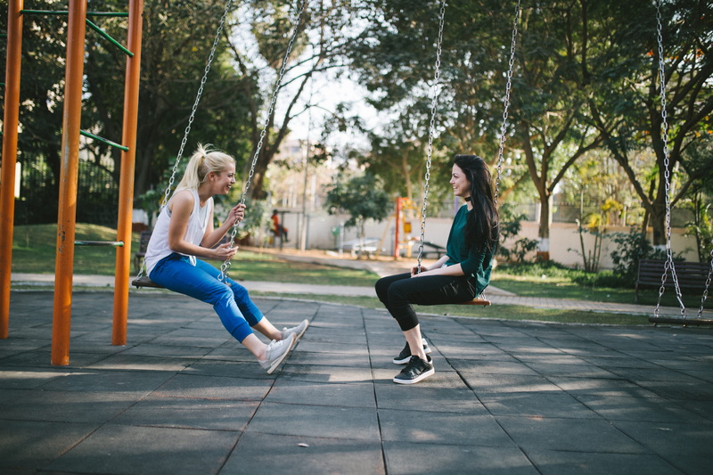caucasian, swings, friendship, beautiful woman, girls, blonde, smiling, plant, swing, adult, friends, lifestyles, hairstyle, clothing, best friends, young women