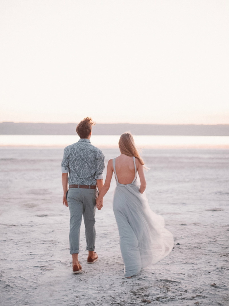 horizon over water, sky, adults only, heterosexual couple, man, women, water, adult, hands, woman, trust, closeness, relationship, sunset, positive emotion