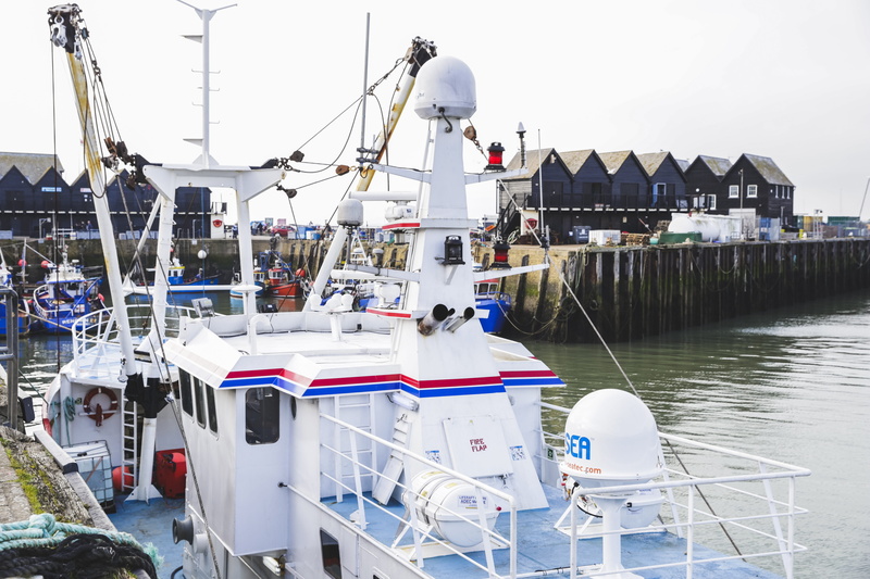 sky, angleterre, uk, water, whistable, united kig, fishing industry, europe, vacation, coast, nautical vessel, architecture, sailboat, nature, built structure