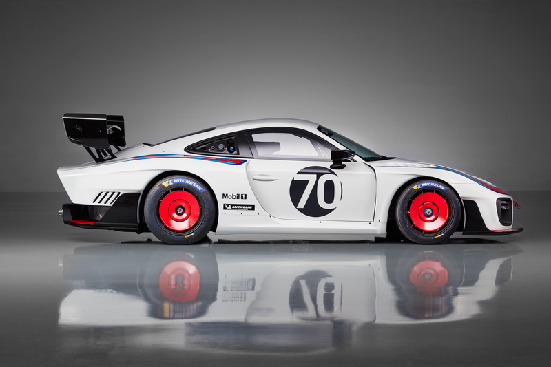 gray, racecar, studio shot, 935, motor vehicle, indoors, race, reflection, number, professional sport, car, gray background, 2018, toy, moby, classic, speed
