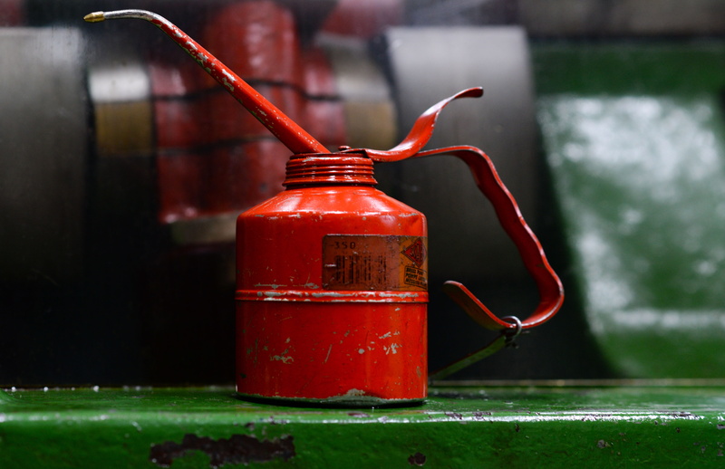 steel, grease, water, container, surface, gasoline, indoors, close-up, oil, nature, petrol, accidents and disasters, drop, drip, food, barrel, wet, green
