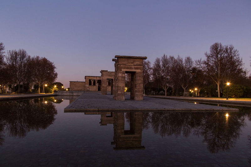 travel destinations, clear sky, the past, ancient civilization, waterfront, temple of debod, illuminated, lake, madrid, outdoors, dusk, 2K, plant, reflection