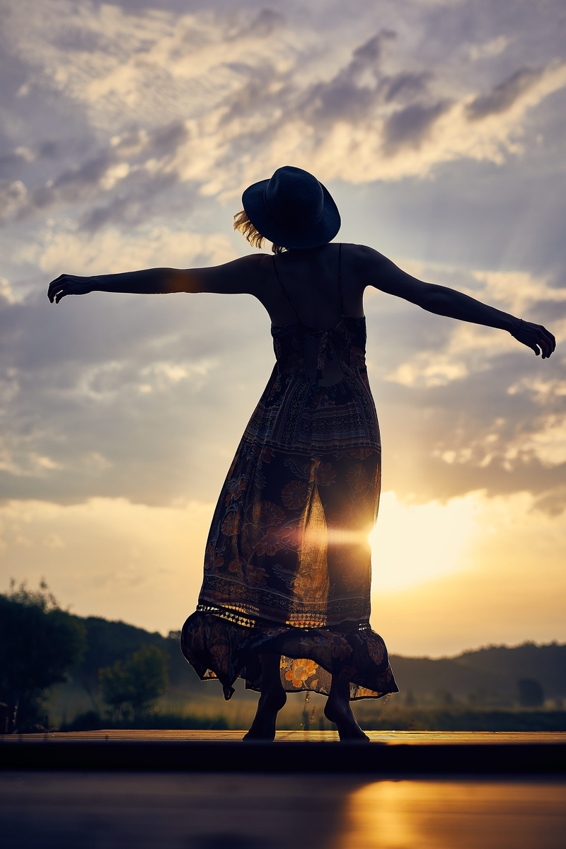 dance, sunrise, lake, meditation, happy, outdoors, sunrise - Dawn, one Person, freedom, young Adult, enjoyment, beauty, women, silhouette, mindfulness