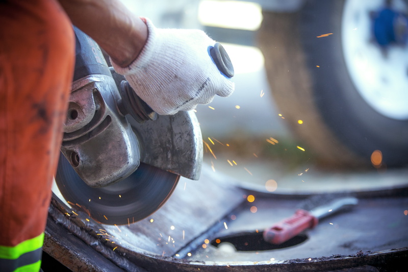 men, tools, machine, 5K, sierra electric, holding, industry, steel, circular, forging, oxide, separator, court, electricity, one person, hand, finger