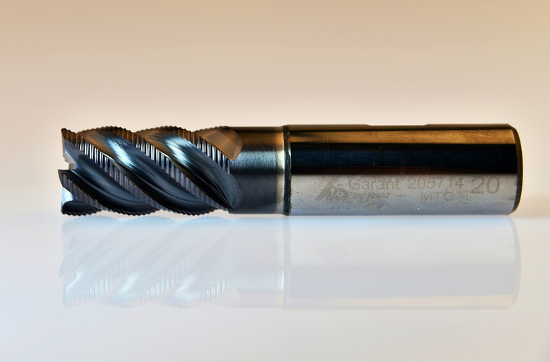 cnc, machining, indoors, tool maker, work, roughing end milling cutters, end mill, hss, bottle, milling machine, ink, milling tool, studio shot, iron, tool