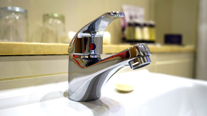 flooring, hygiene, plumbing, faucet, chrome, design, sunlight, reflection, no people, 5K, steel, shiny, modern, bathroom sink, gray, day, metal, silver colored