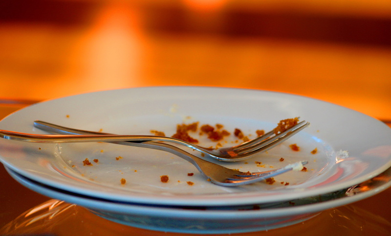 empty plate, festival, french food, sweet food, empty, celebration, no people, silverware, schokoladenmuffins, spoon, pastries, cake crumbs, 5K, finishing