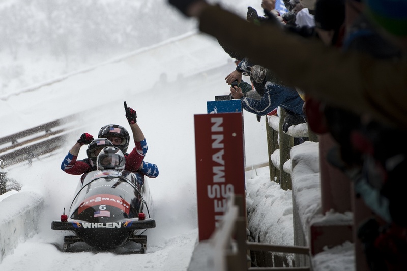 bobsled, ice rink, mode of transportation, land vehicle, winter, three, mobile, bobsledding, outdoors, nature, winter sport, cold temperature, person, team
