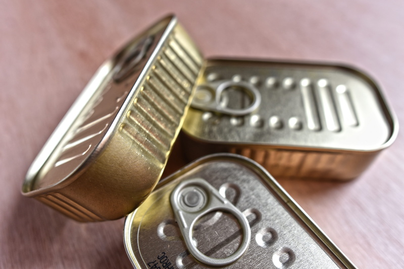 gold, can, studio shot, tin, number, ingot, indoors, finance, western script, canned food, group of objects, packaging, canned, making money, wealth, metal