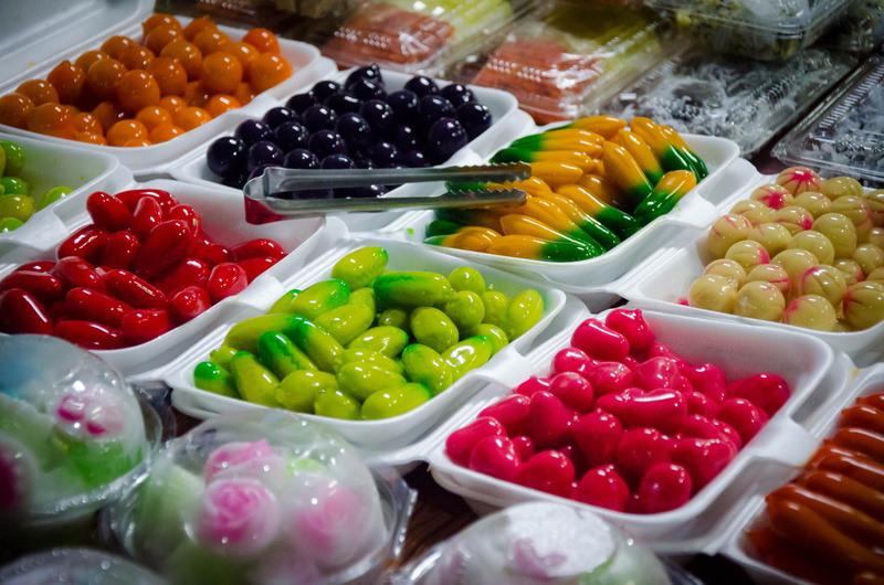 drink, bowl, background, sweet, healthy eating, chocolate, cracker, abundance, snacking, fast, still life, food, salty, dessert, fruit, olive, large group of objects