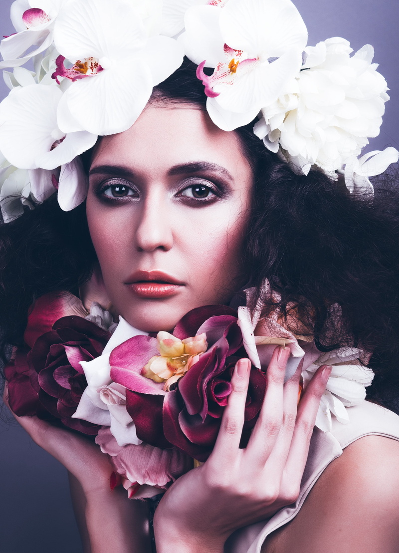 flower, close-up, closeup, flower head, teenager, leisure activity, something, young adult, photo, portrait, woman, young women, nothing, orchid, wearing