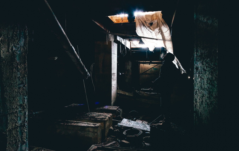 obsolete, building, messy, photography, old, damaged, indoors, room, ruined, breaking, destruction, house, person, 5K, low, dark, derelict, broken, no people