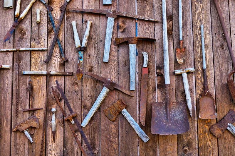 rusty, wood - Material, assorted, metal rusty, craft, tool, ancient, hand saw, chisel, ghost town, gardening, equipment, brown, tourist attraction, farm equipment