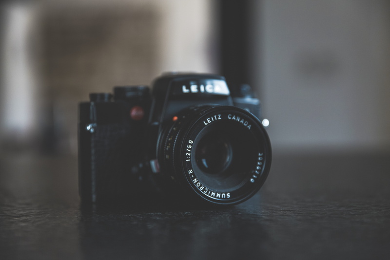 digital camera, modern, blurred background, technology, surface, zoom, indoors, zoom lens, bridge, camera - photographic equipment, photography, studio