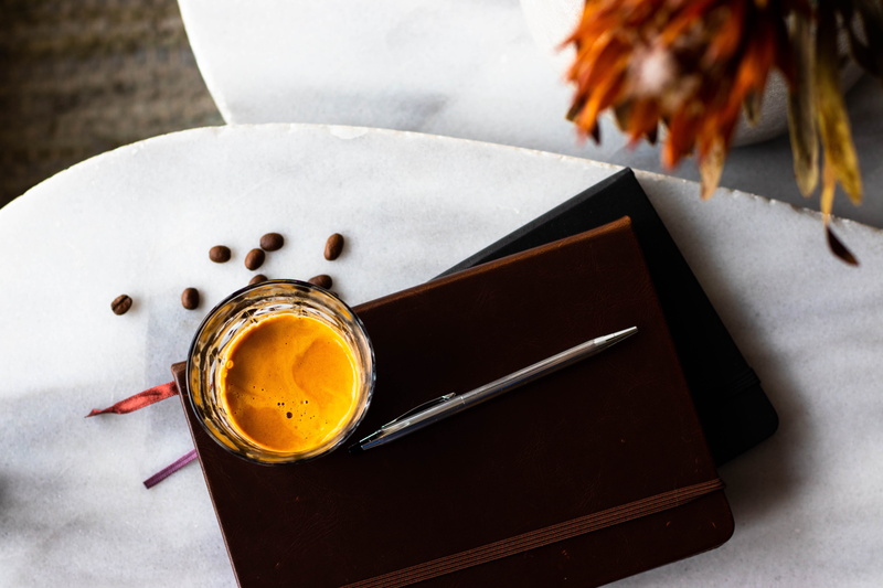 bean, leaves, spoon, flat lay, drink, top, food, work, twist, black, looking down, click, writing, wood - material, work table, food and drink, decor, no people