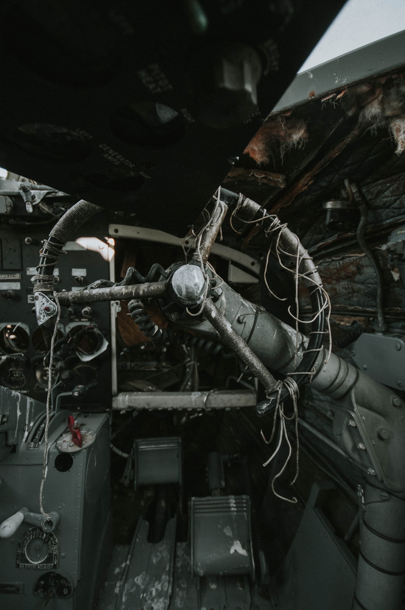 im, weathered, complexity, rusty, pipe - tube, old, equipment, no people, engine, machine part, vehicle, machine, damaged, abandoned, steering, wreck, industry