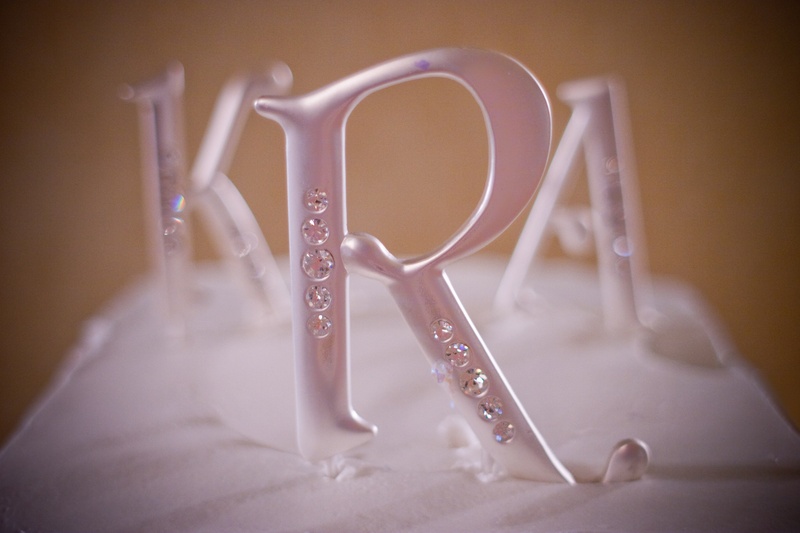 three, cold temperature, day, decoration, man made, white, wedding, economical, icing, bride, still life, simple, baked, flowers, initials, sugar, frosting